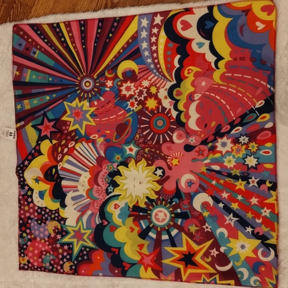 RARE Lush Cosmetics Twilight Knot Wrap - Approximately 27“ x 28“ - Scarf Bandana